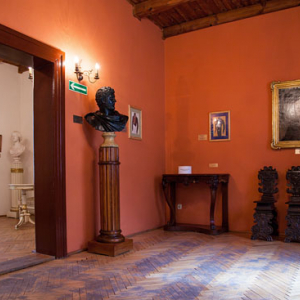 Zloty Potok, wnetrza Muzeum Regionalnego im. Zygmuta Krasinskiego, 